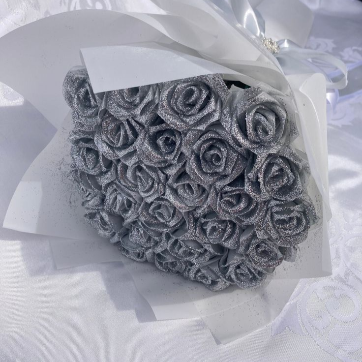 💕Bouquet de roses scintillantes - Cadeau pour les couples